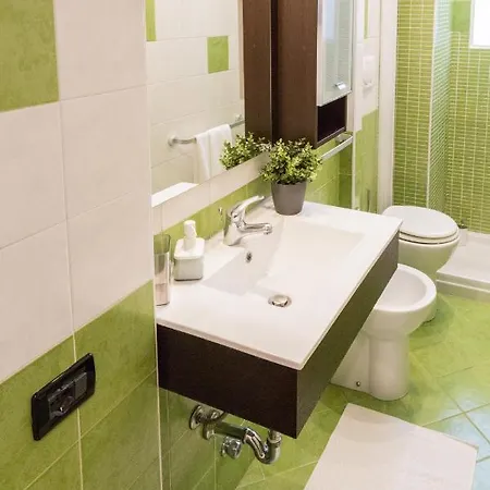 Sweet 2 Bedrooms In Center Apartment Milan