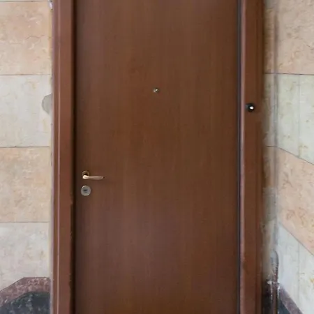 Sweet 2 Bedrooms In Center Apartment